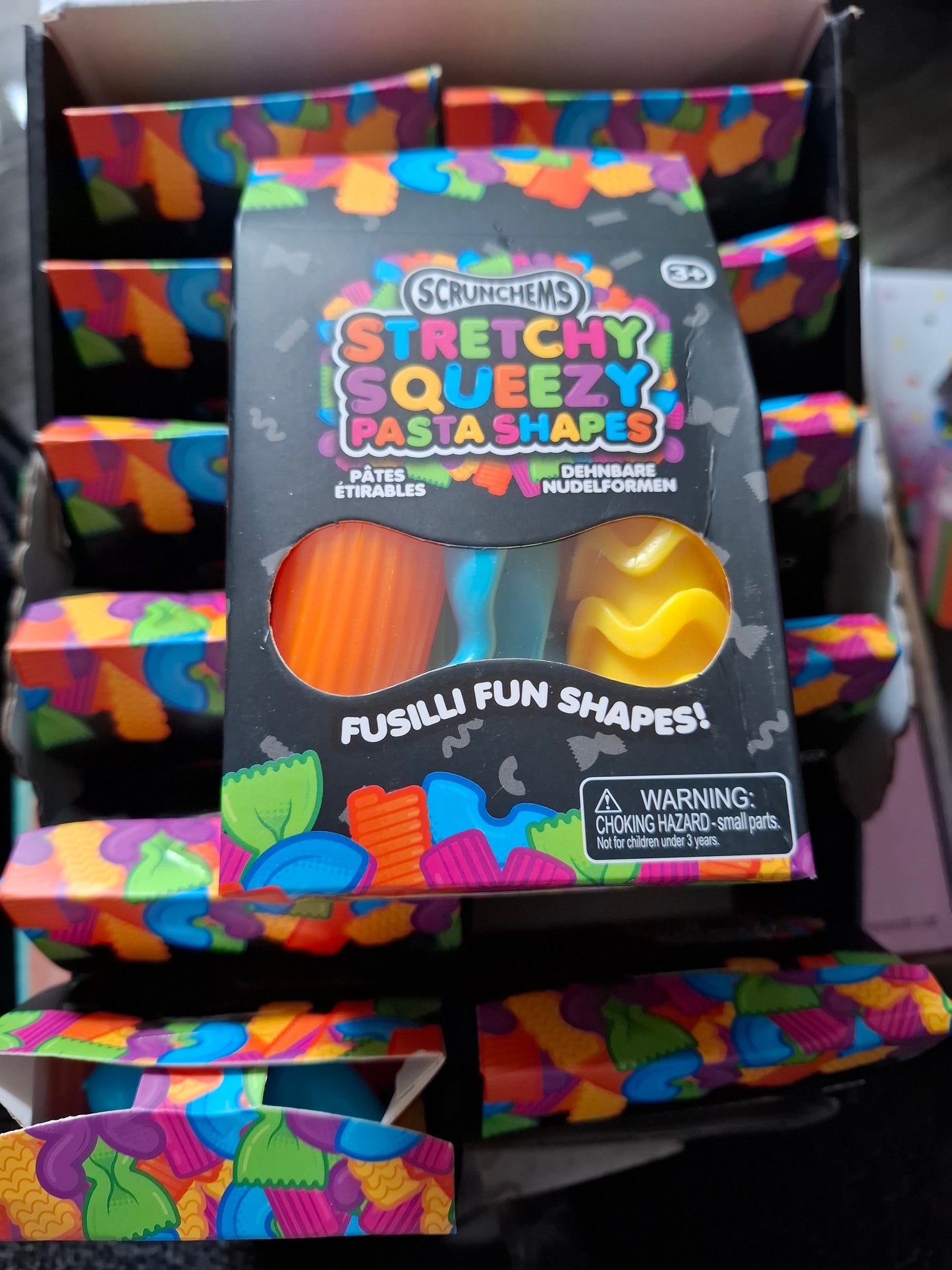Stretchy squeezy pasta shapes