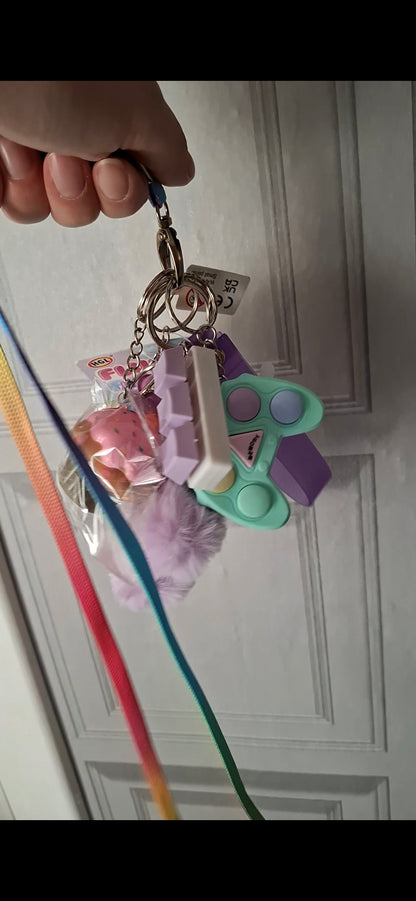 Fidget lanyard